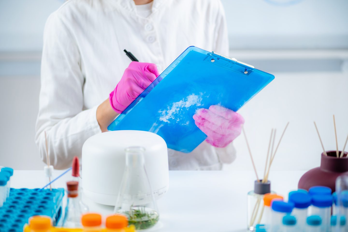 fragrance laboratory analysis aromatherapy essent 2022 07 22 17 57 10 utc
